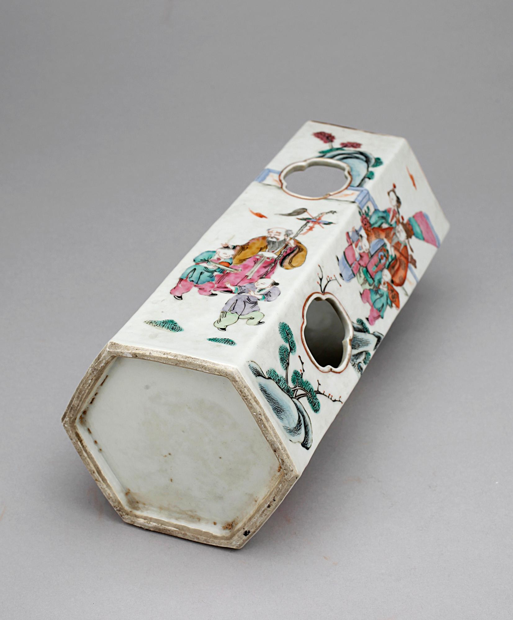 PERUKSTOCK /LYKTA, porslin, Qianlongstil, Kina, 1800/1900-tal.