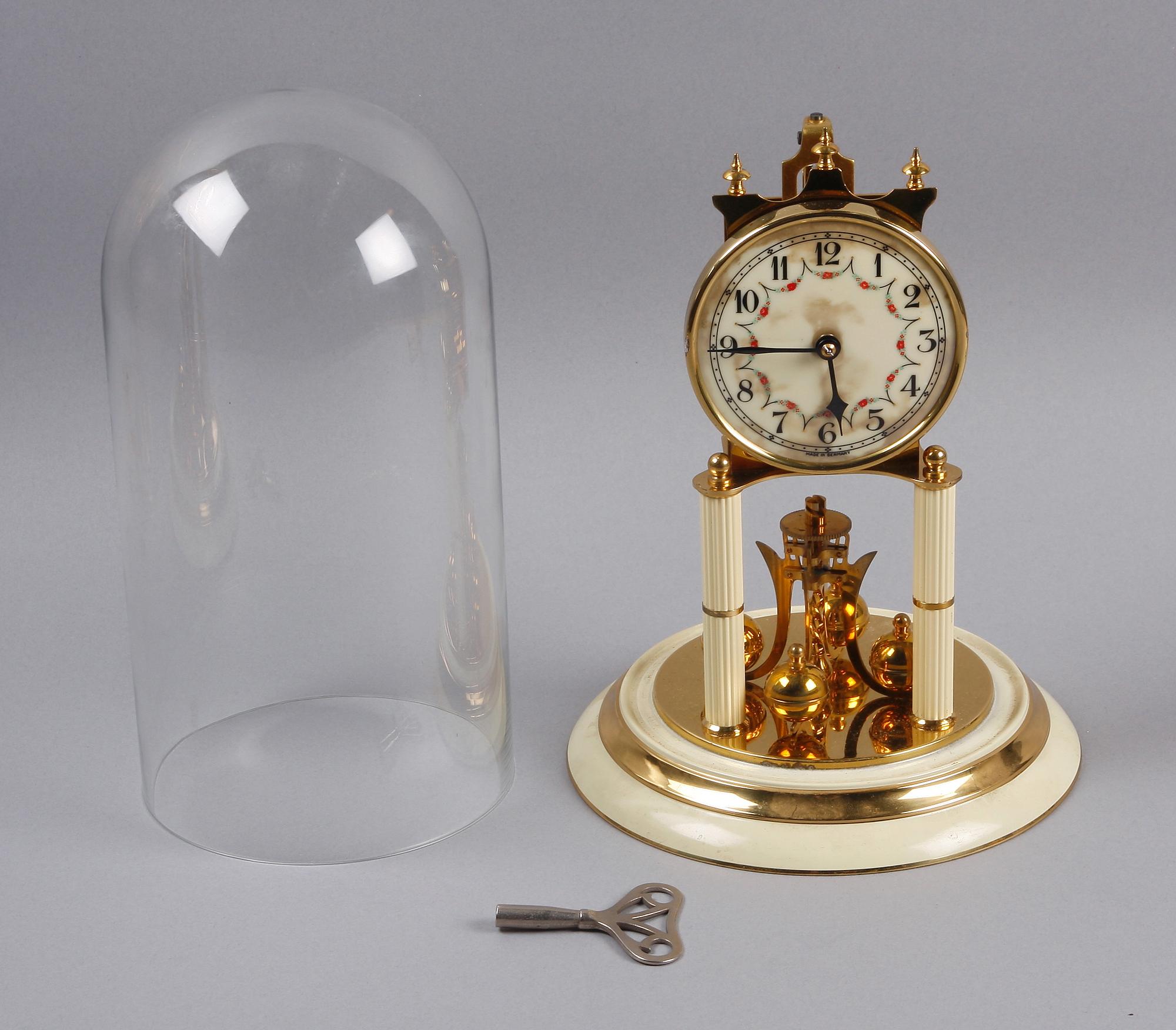 SKELETTUR, 1900-tal.