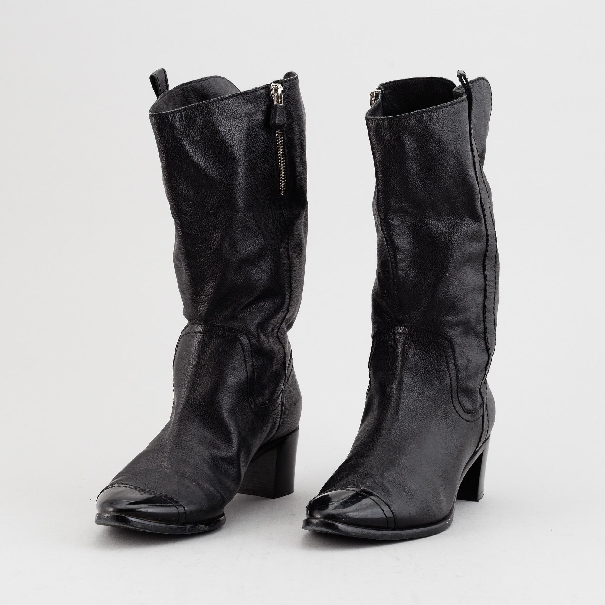 CHANEL, a pair of leather boots, size 40.