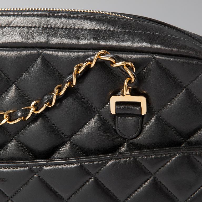 AXELREMSVÄSKA, Chanel.