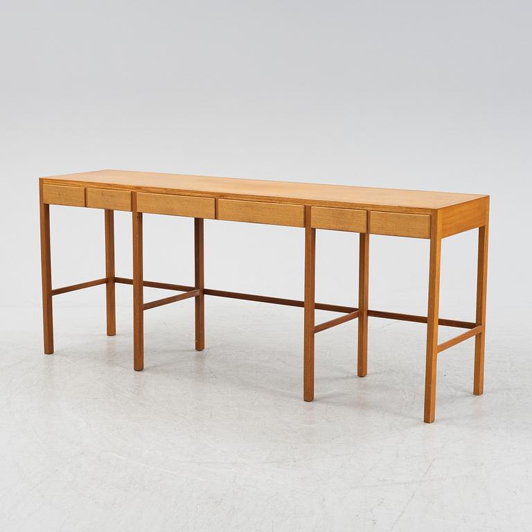 Nordiska Kompaniet, sideboard med ett par satsbord och serveringsvagn, 1950-tal.