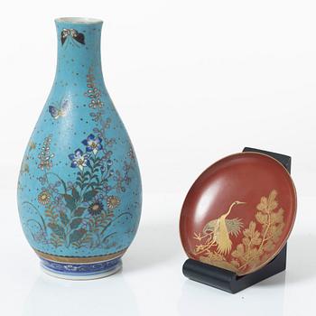Parti, lack och porslin. Japan, Meiji (1868-1912).