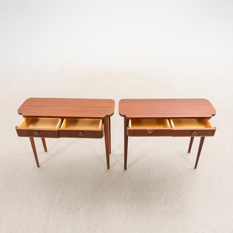 Sängbord/hallbord, ett par, 1900-talets mitt.