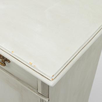 A cabinet, end of the 19th century.