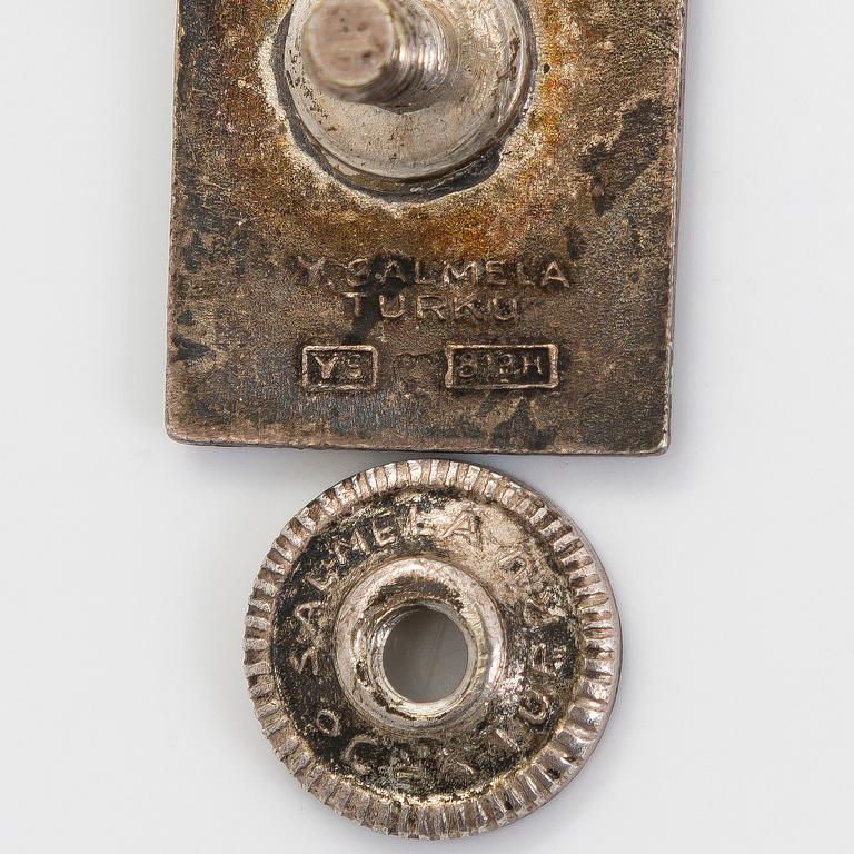 Sidenduk, 1 st,  pins, 4 st, och tygetikett, Helsingfors sommar-OS 1940.