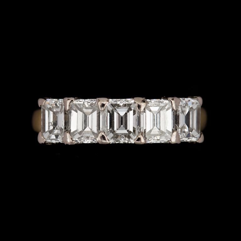 RING, fem smaragdslipade diamanter, tot. 2.50 ct.
