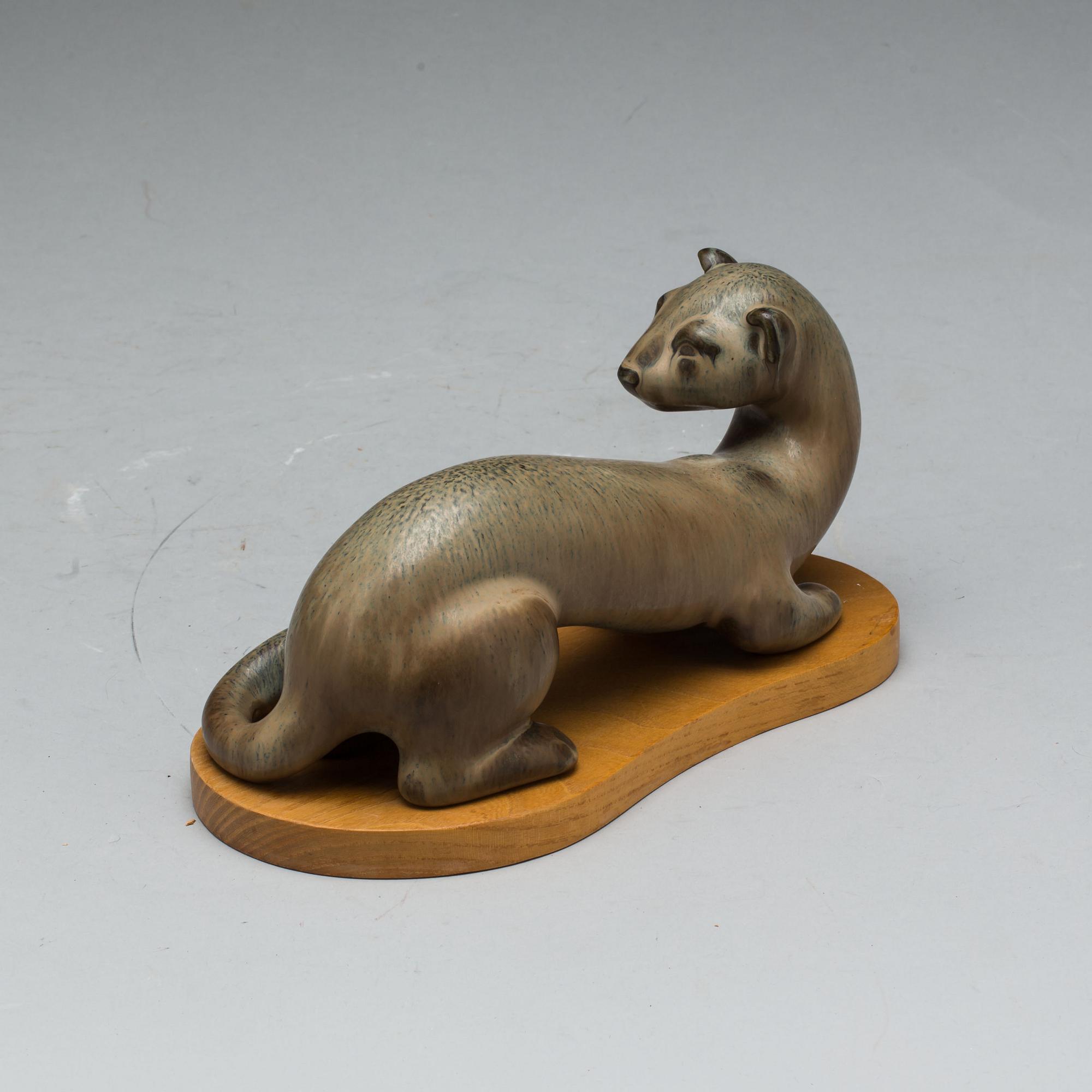 FIGURIN, stengods. Gunnar Nylund, Rörstrand, signerad.