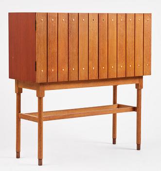Scandinavian Modern, a rare bar cabinet model 166, Eidsfjord Møbelfabrikk, Norway, 1950s.