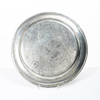 A silvered pewter charger by E. M. Hammarstrand, Falun 1776.