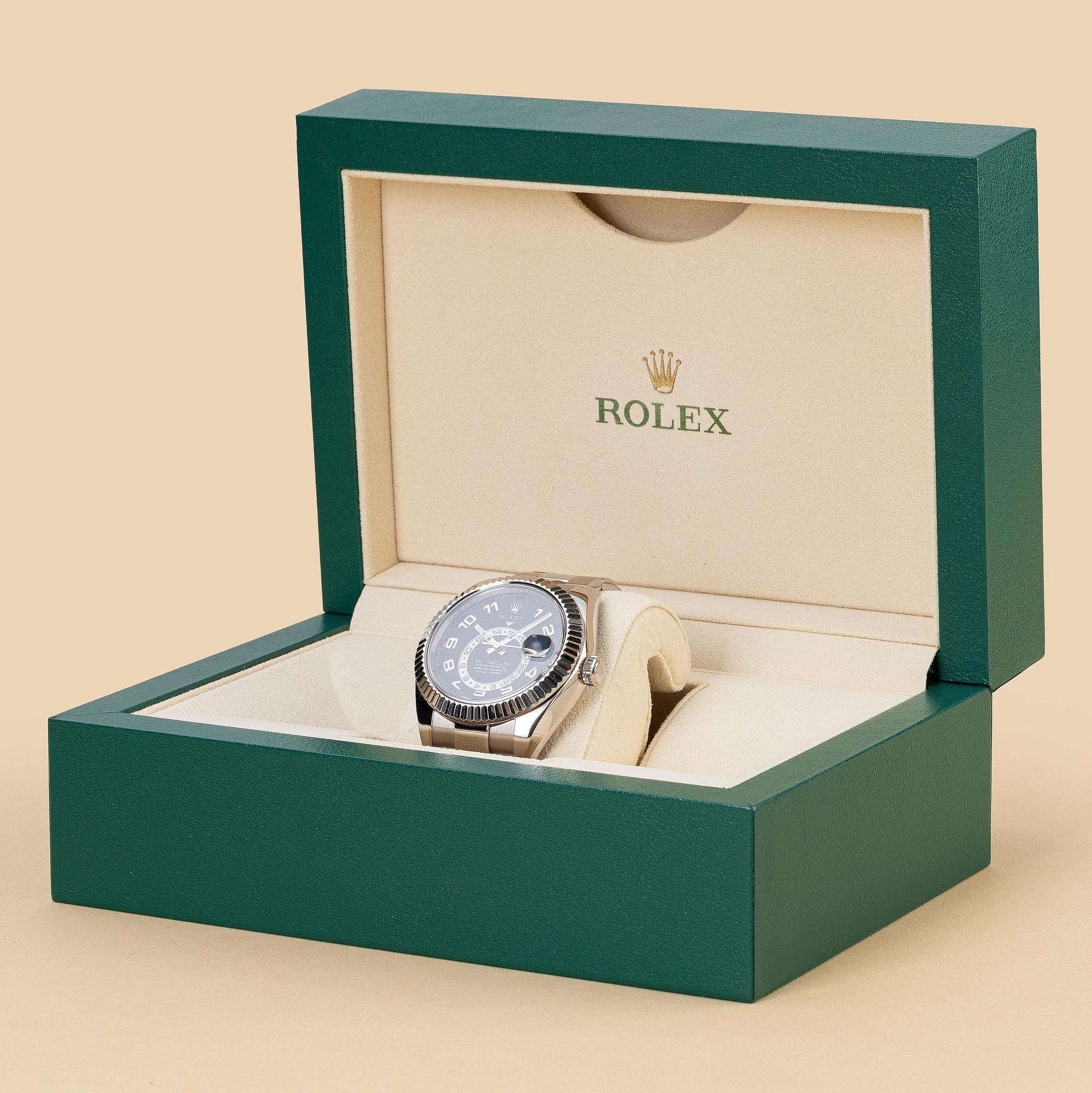 Rolex, Sky-Dweller, "White Gold", ca 2018.