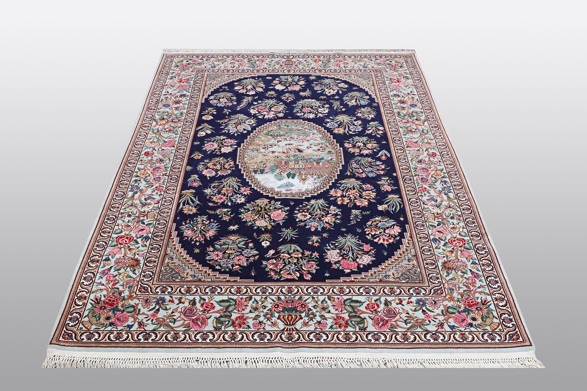 Matta Isfahan, part silk, ca 206 x 142 cm Signerad: hussien Rahimi.