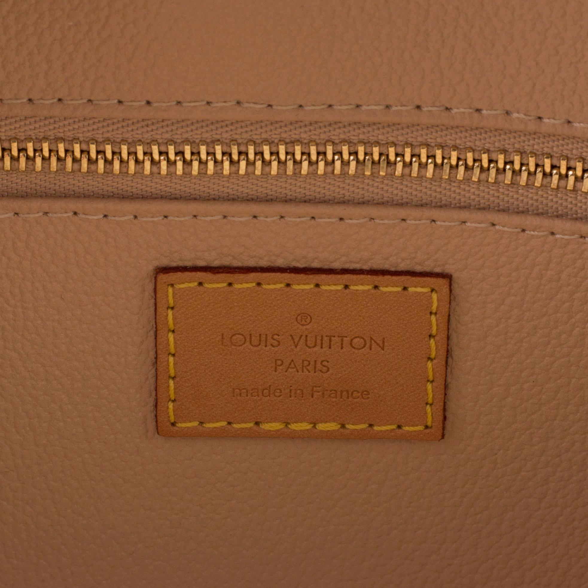 TOILET BAG, "Toiletry Bag" Louis Vuitton.