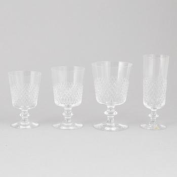 Vicke Lindstrand, a 109 piece 'Diamant' glass service, Kosta.