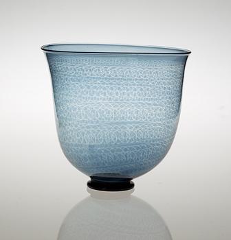 A Nils Landberg 'slipgraal' glass bowl, Orrefors 1963.
