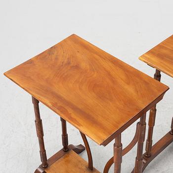 A nesting tabletable, 4 pieces, 19th century.