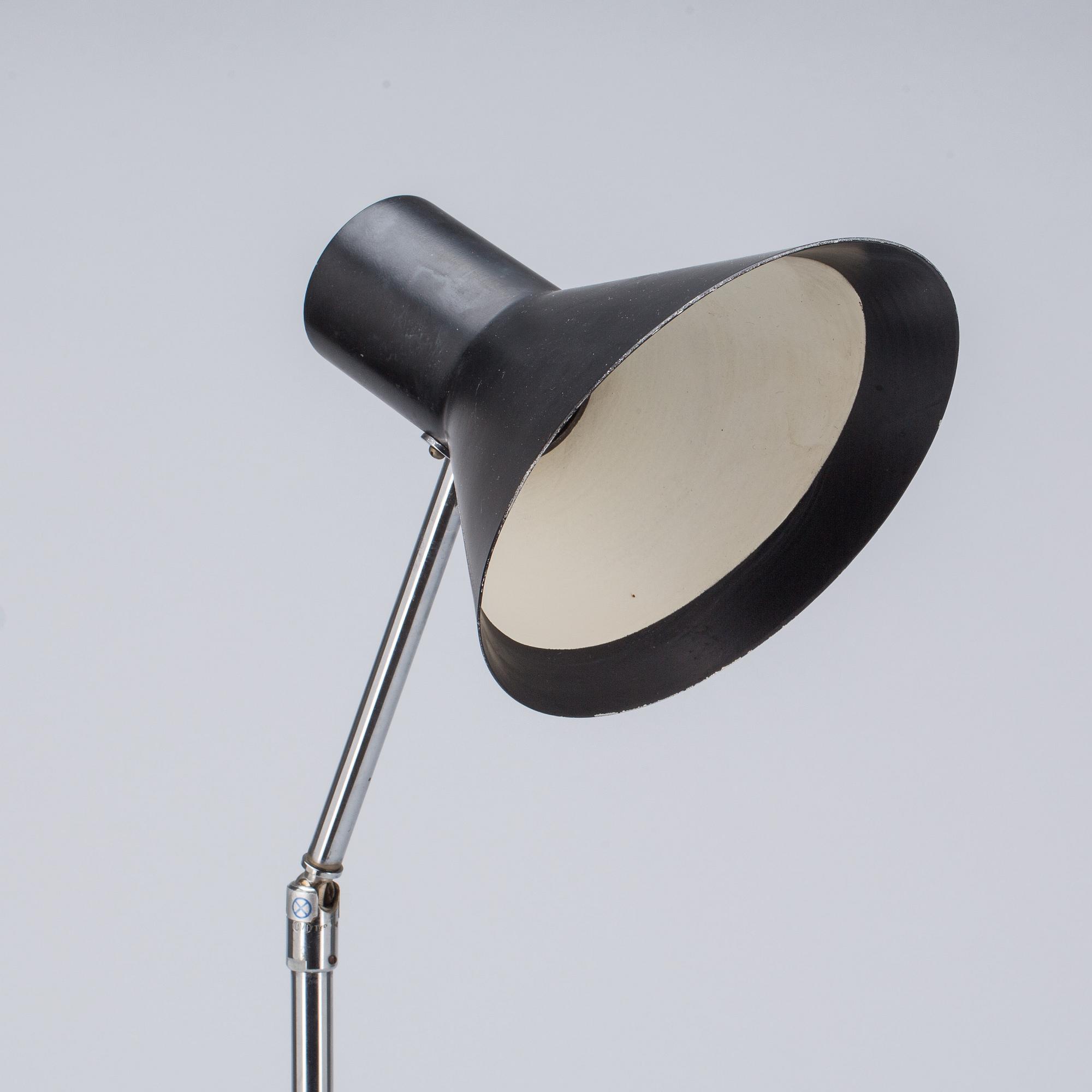 SKRIVBORDSLAMPA, Atelje Lyktan, Åhus. 1900-tal.
