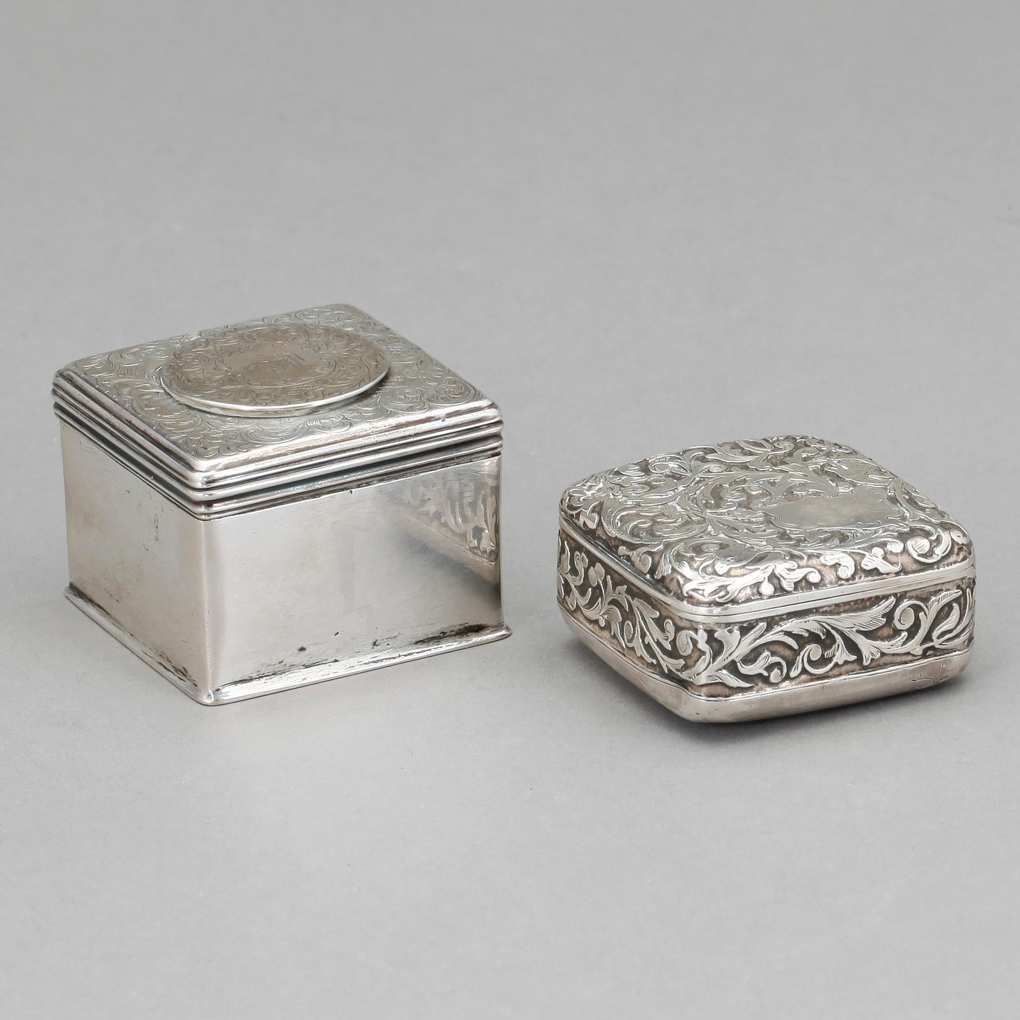 DOSOR, 2 st, silver, bland annat T.D, London 1839. Vikt ca 119g.