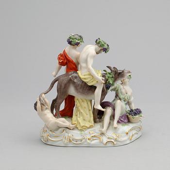 FIGURIN, 2 delarm porslin, Meissen Marcolinistil, 1800/1900-tal.
