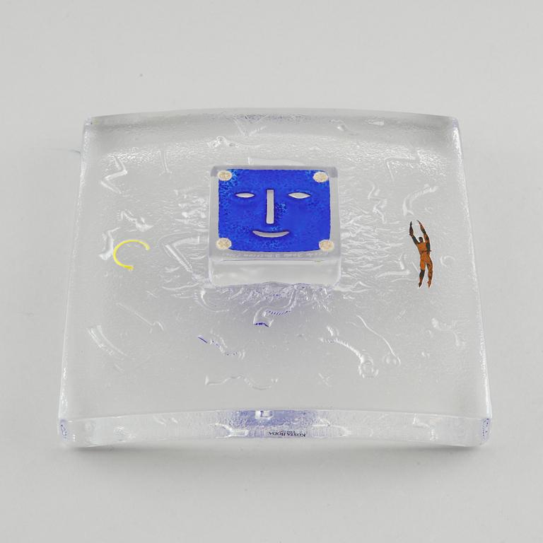 A glass platter by BERTIL VALLIEN for Kosta Boda, second half of the 20th century.