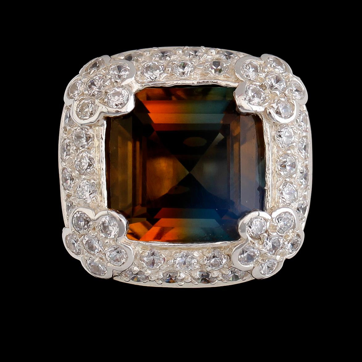 RING, vitguldspläterat sterlingsilver, flerfärgad kvarts ca 19.00 ct , vita safirer tot ca 1.70 ct.