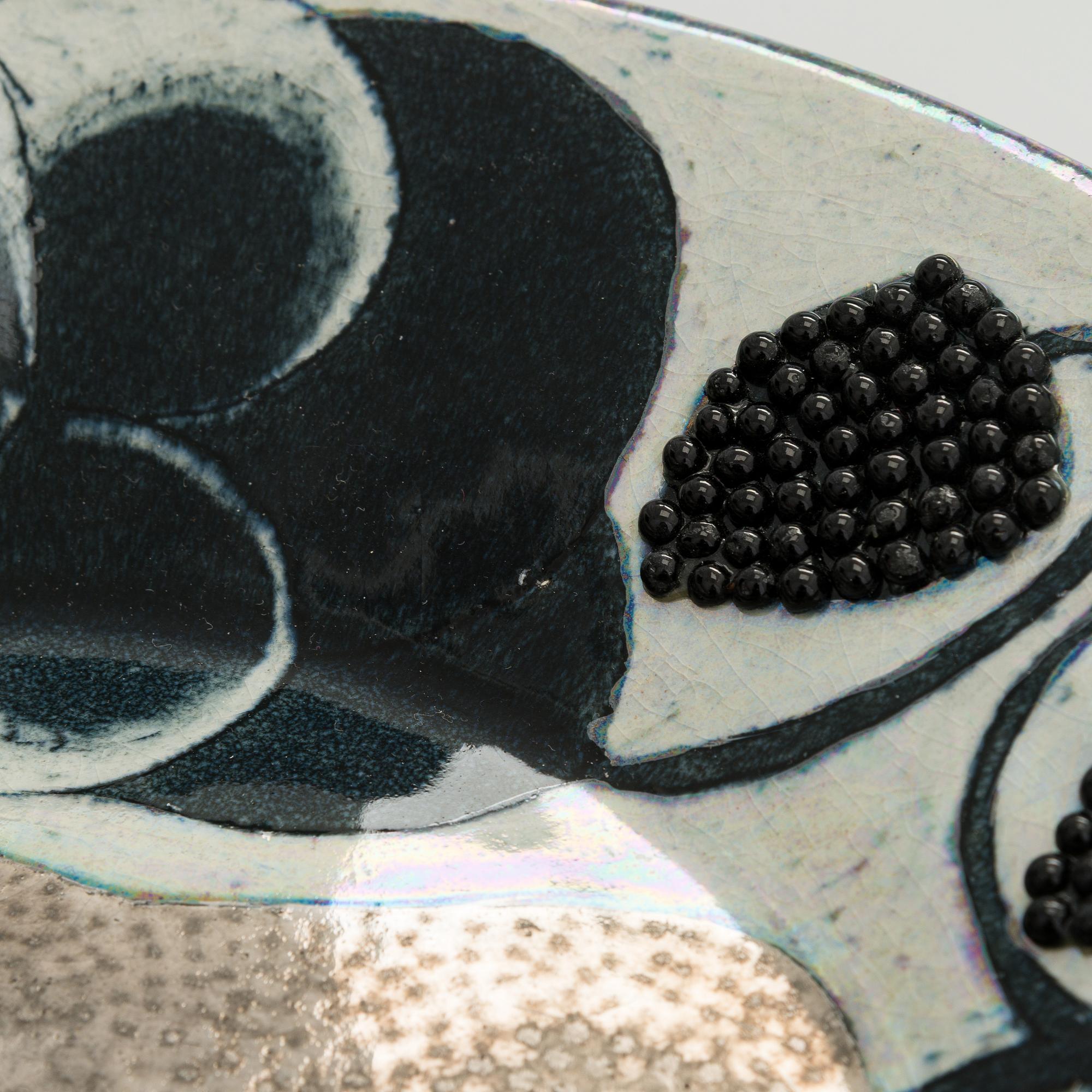 Birger Kaipiainen, dekorationsfat, keramik, signerad Kaipiainen Arabia.