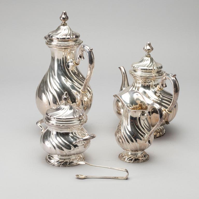 A 20th century 5 pcs silver tea and coffee service, weight ca 2420 gr.