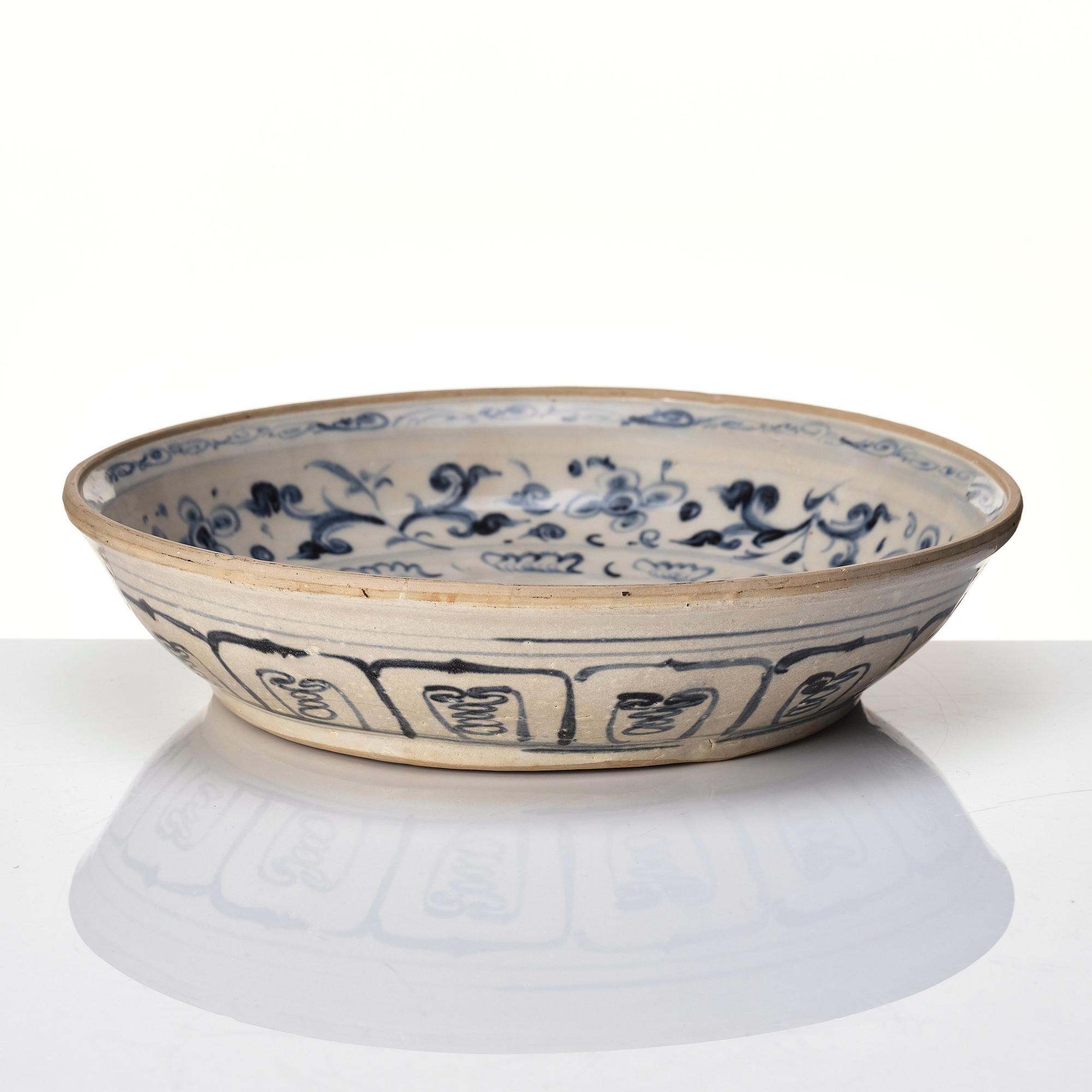 A blue and white dish, Vietnam, 15th/16th Century.