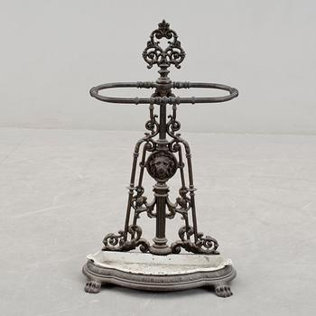 PARAPLYSTÄLL. Gjutjärn. 1900-tal.