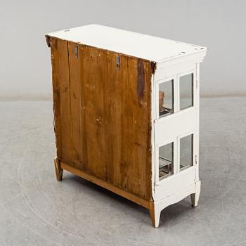 DOLL HOUSE, first half of the 20th century.