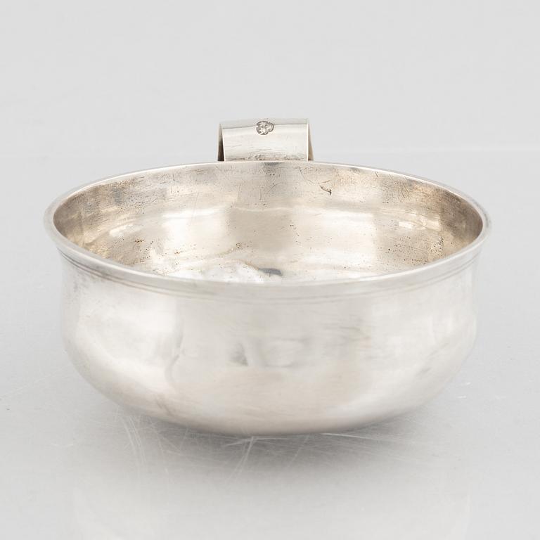 A Swedish silver cup with handle, mark of Erik Löfgren, Umeå 1795.