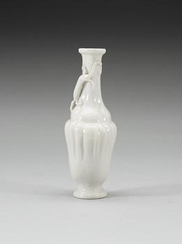 VAS, blanc de chine. Qing dynastin, Kangxi (1662-1722).