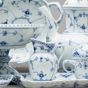 KAFFESERVIS, 28 delar, porslin, Musselmalet, Kunglig Dansk/Royal Copenhagen.