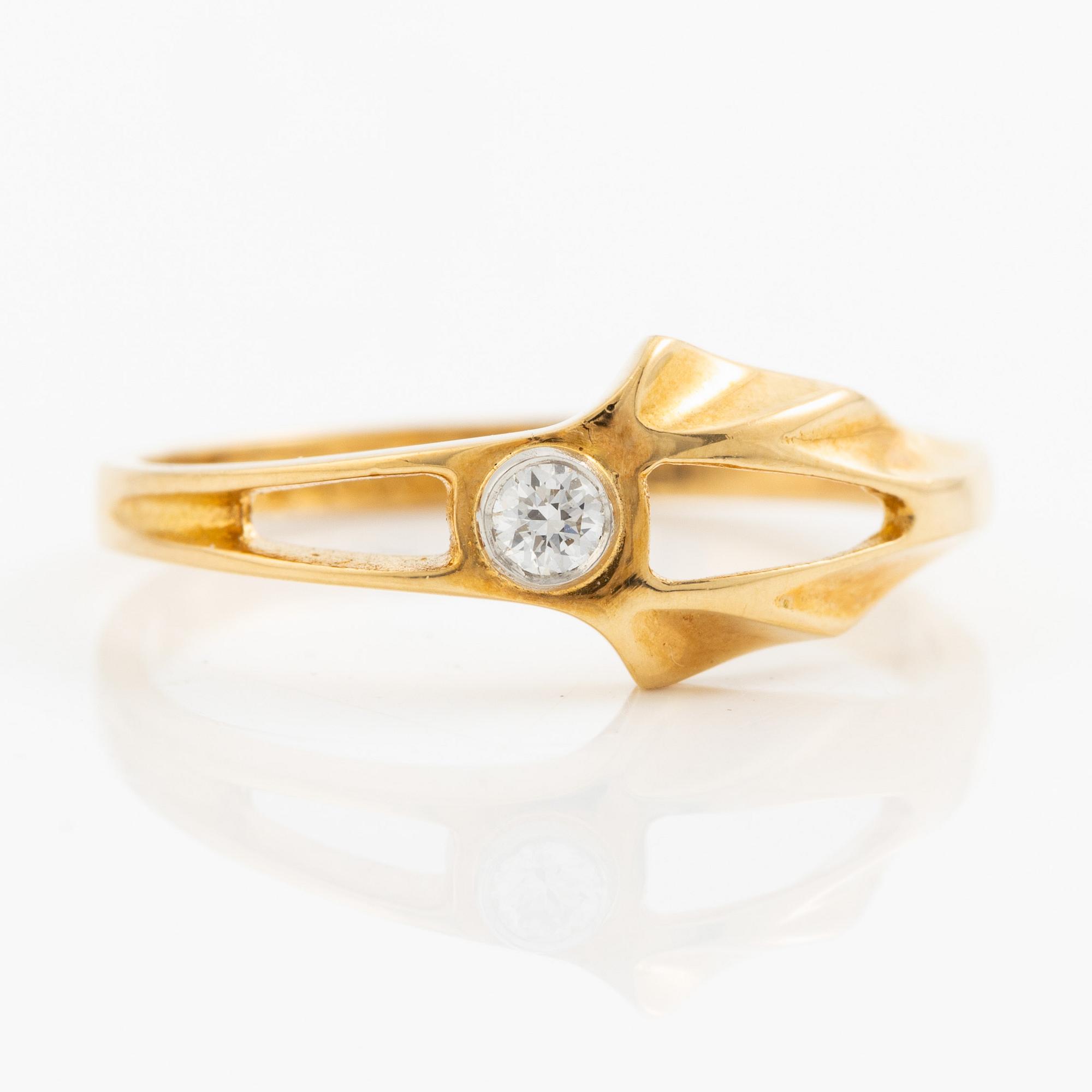 Lapponia, ring, 18K gold with a round brilliant-cut diamond, Finland 1980.