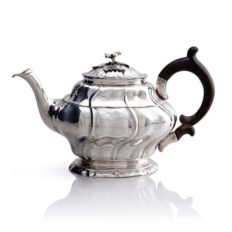 A Swedish 18th century silver tea-pot, mark of Jonas Thomasson Ronander, Stockholm 1769.