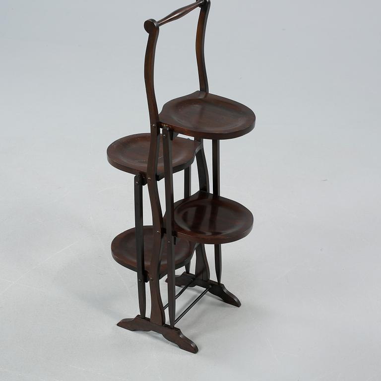 CAKESTAND, troligtvis England, 1900-talets första hälft.