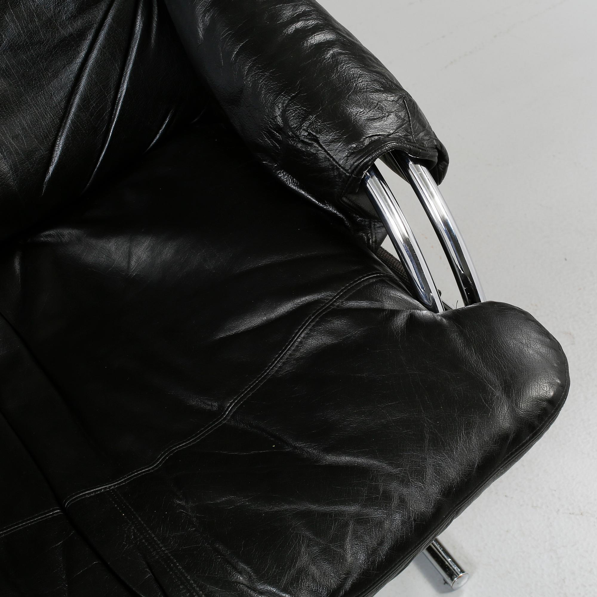 FÅTÖLJER, ett par, 1900-talets andra hälft.