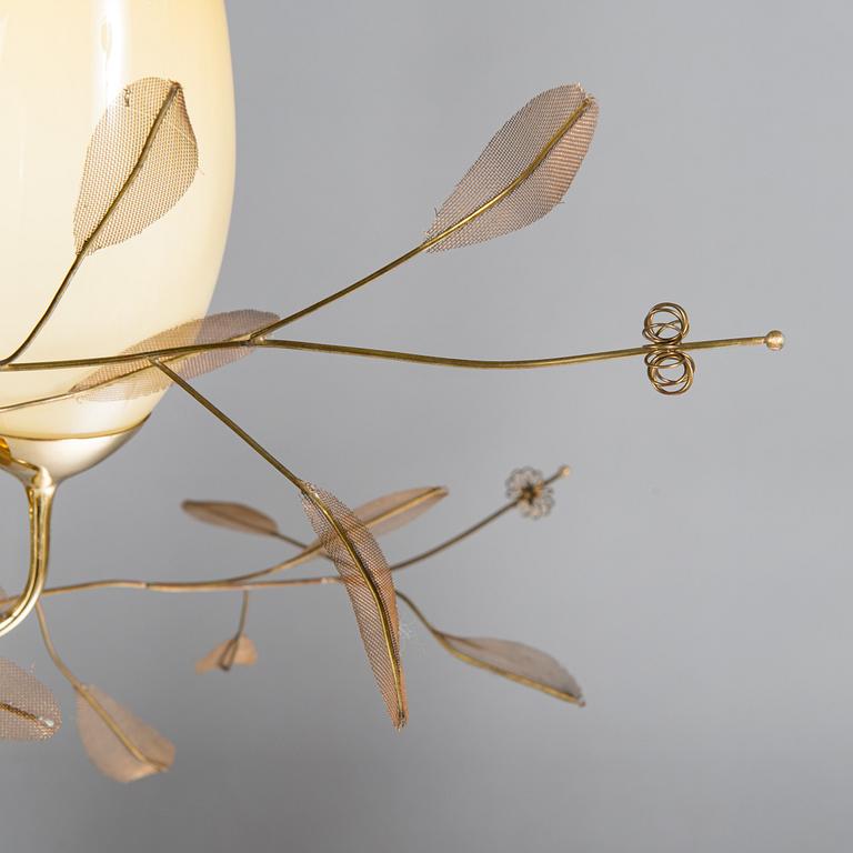 Paavo Tynell, A pair of mid-20th-century '9029/6' chandeliers for Taito, Finland.