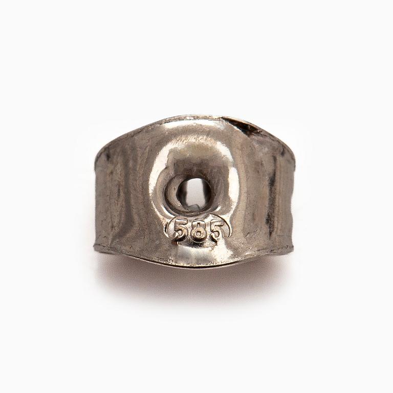 Korvakorut, tyynynmuotoiset briljanttihiotut timantit, yhteensä 1,48 ct, 14K valkokultaa.