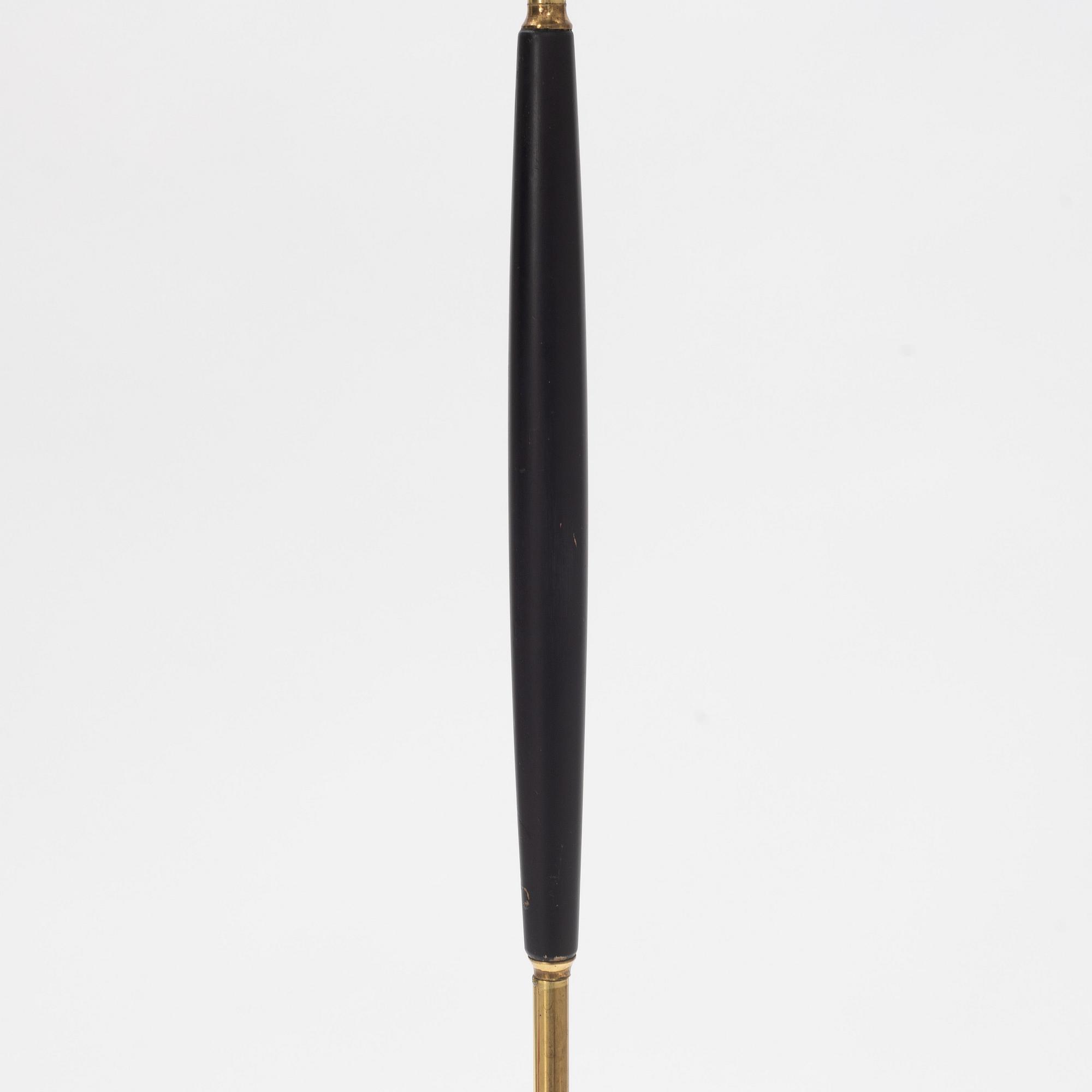 A mid 20th century floor lamp.