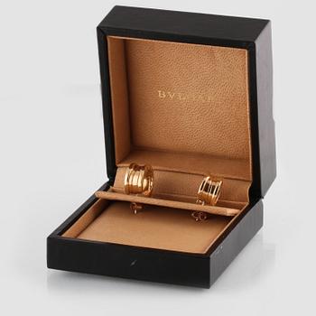 ÖRHÄNGEN, 18K guld, Bulgari, "Bzero1". Vikt 16 g.