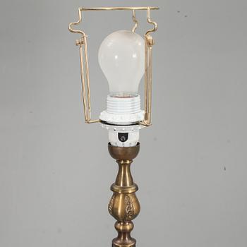 GOLVLAMPA, 1900-talets andra hälft.