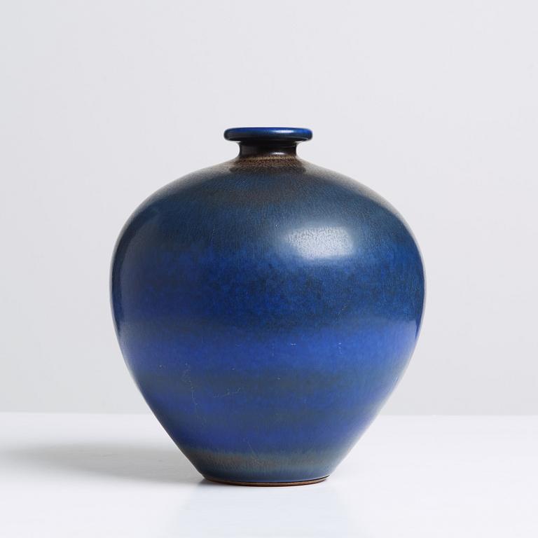 A Berndt Friberg stoneware vase, Gustavsberg studio 1966.