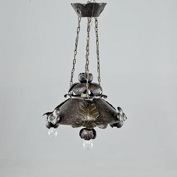 TAKLAMPA, jugend, 1900-talets första del. Höjd ca 80 cm.