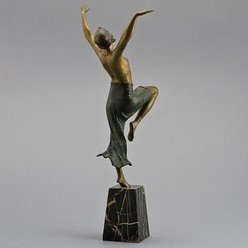 SKULPTUR, patinerad gulmetall, 1920-tal.