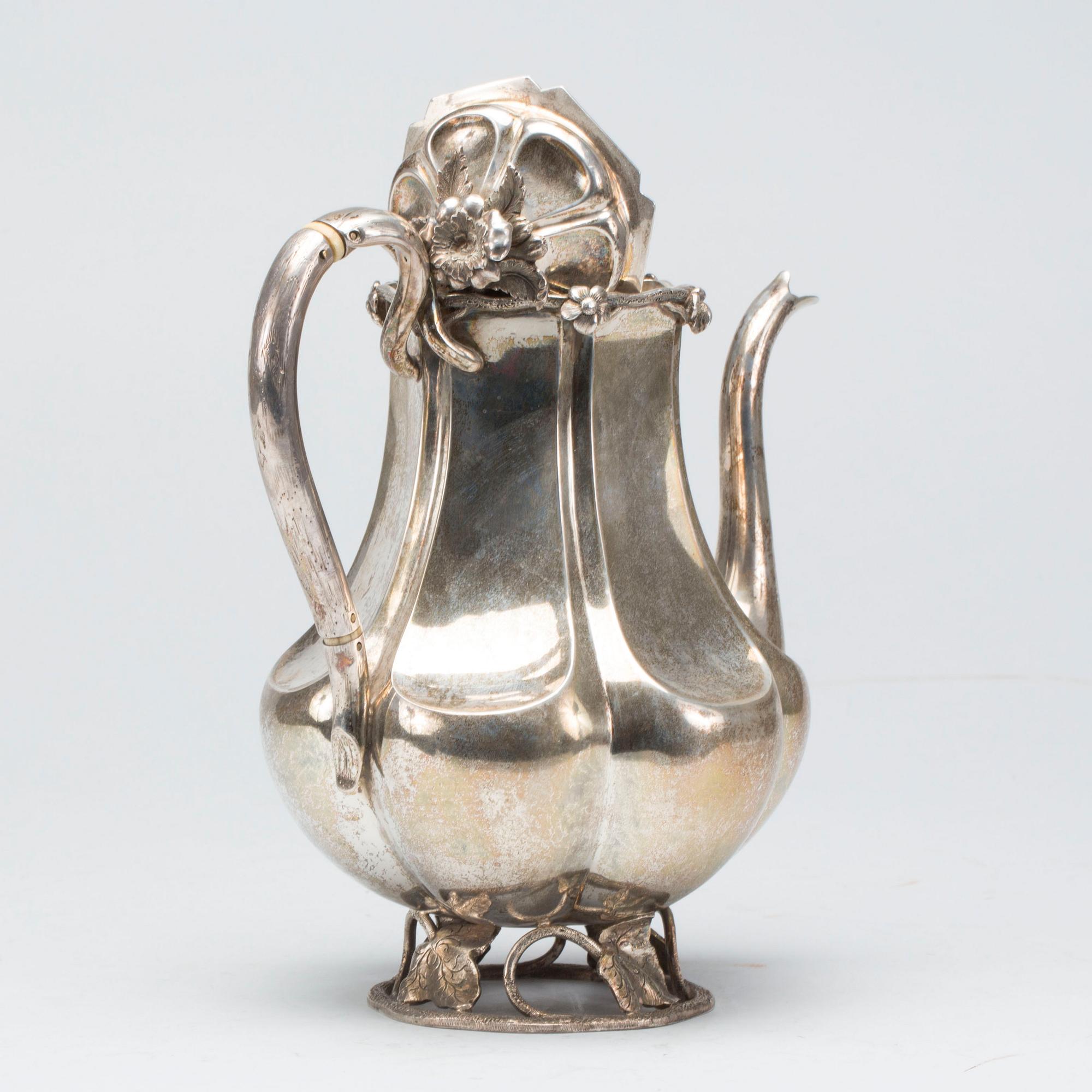 KAFFEKANNA, silver, Gustaf Dahlgren, Stockholm,1854. Vikt ca 922g.