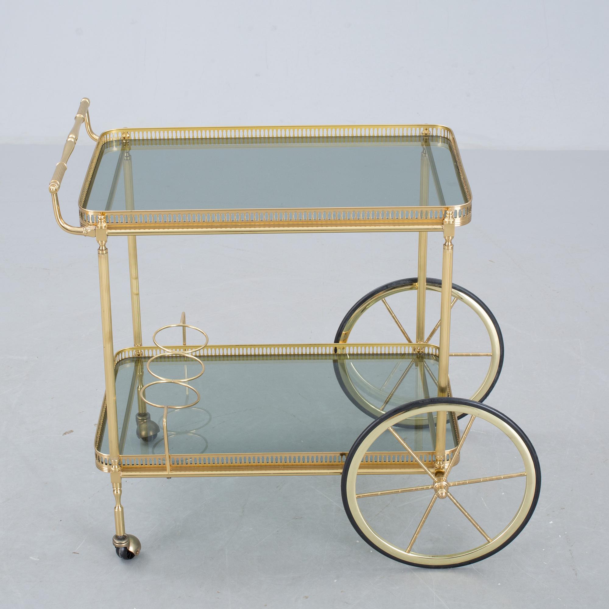 SERVERINGSVAGN, glas. 1900-talets andra hälft.