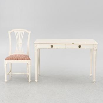 Skrivbord med stol, "Signum Gustavus", 1900-talets slut.