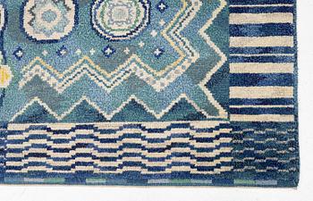 Margareta Sundbom Eichenholz, a knotted pile, 'Skogen och älven' carpet, Gävleborgs Läns Hemslöjdsförening, c. 710 x 384 cm.
