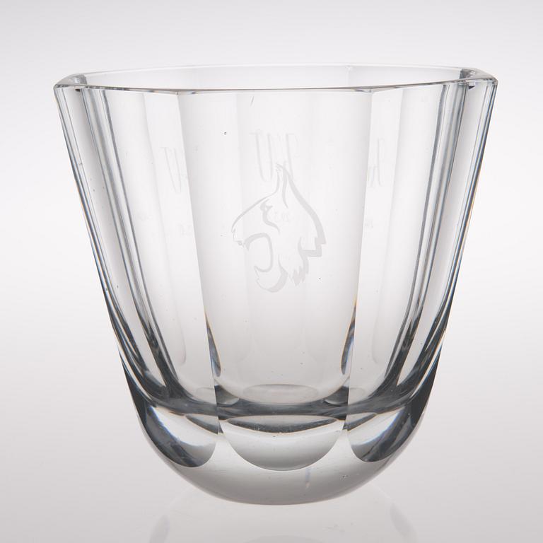 A glass vase signed G. Hongell Karhula -45.