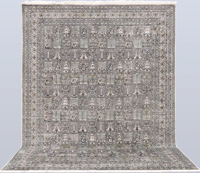 Matta, silke Kashmir, ca 370 x 272 cm.